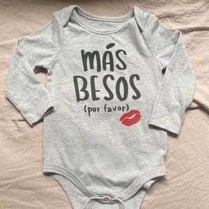 💋Mas Besos💋 Onesie
